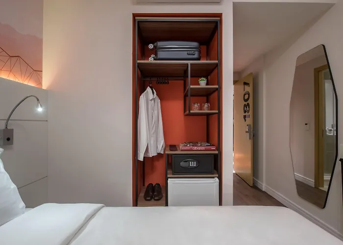 Hotel Intercity Baixa
