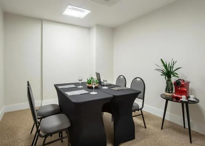 Hotel Intercity Baixa
