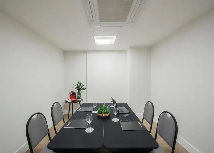 Hotel Intercity Baixa 4*
